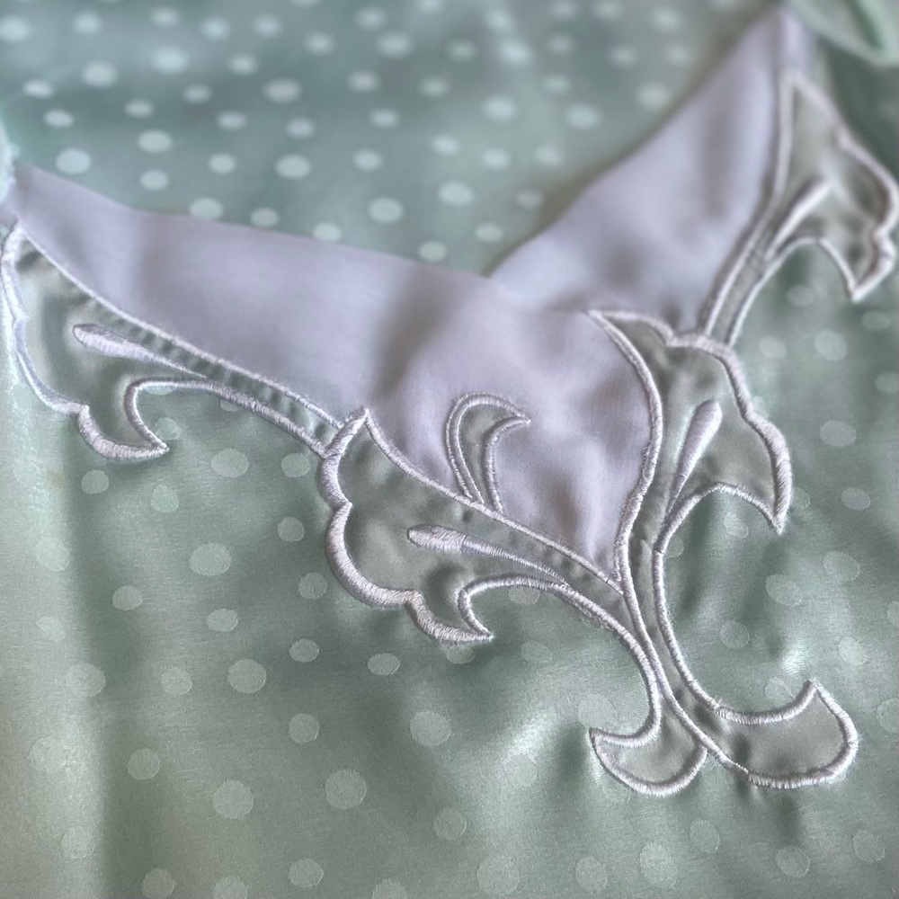 Natori, Vintage Calla Lily Lady Chemise - Picture 12 of 16